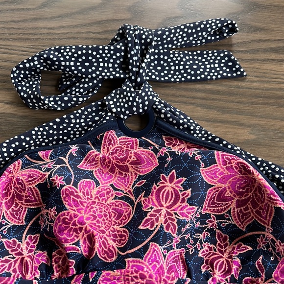 MERONA - Picture 3 of 5